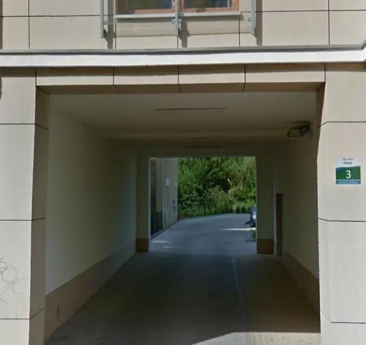 アパート Check In *